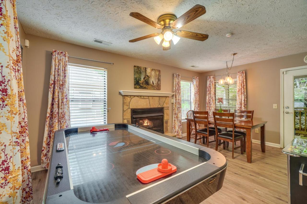 Gatlinburg Vacation Rental Balcony With Hot Tub! 外观 照片