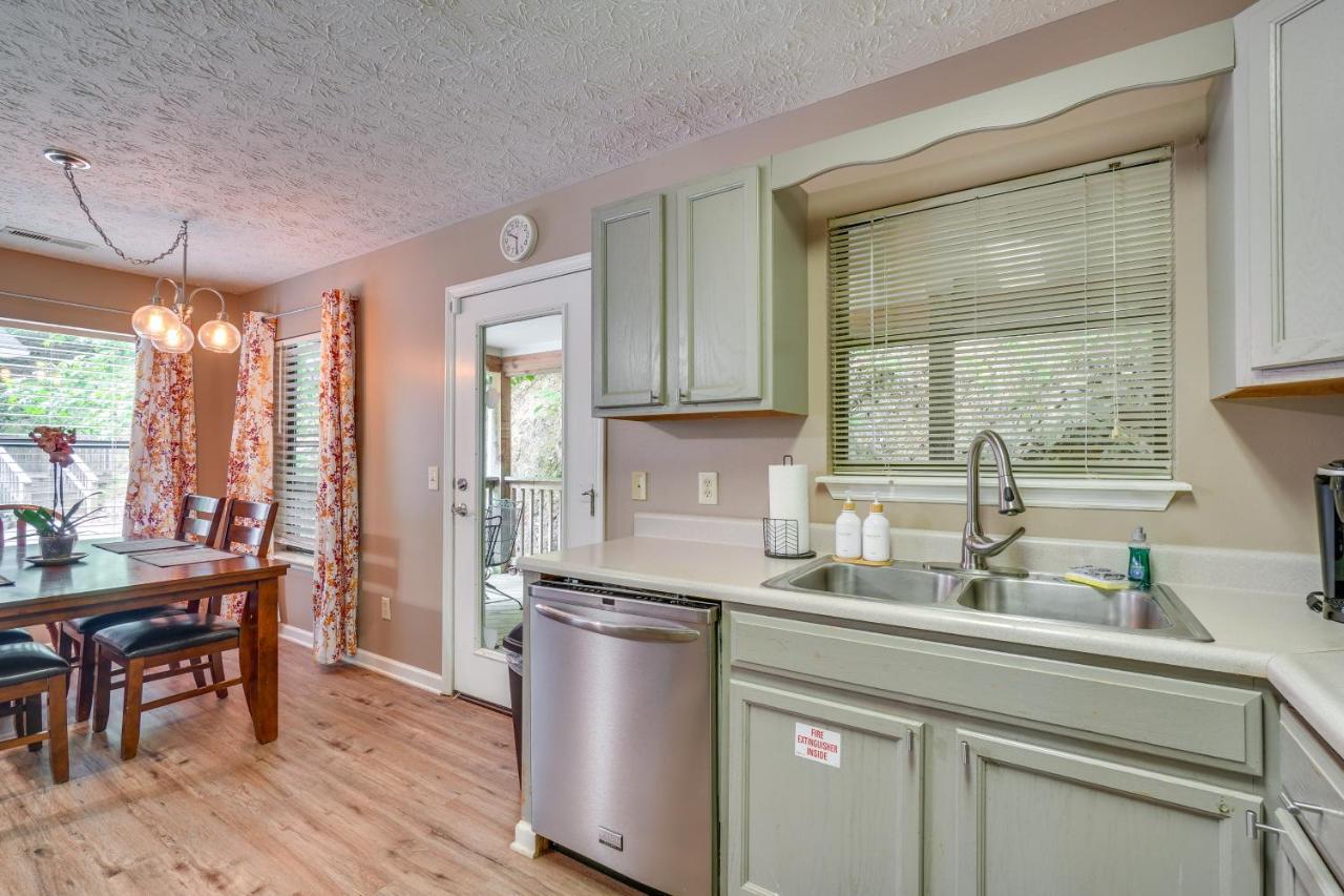 Gatlinburg Vacation Rental Balcony With Hot Tub! 外观 照片