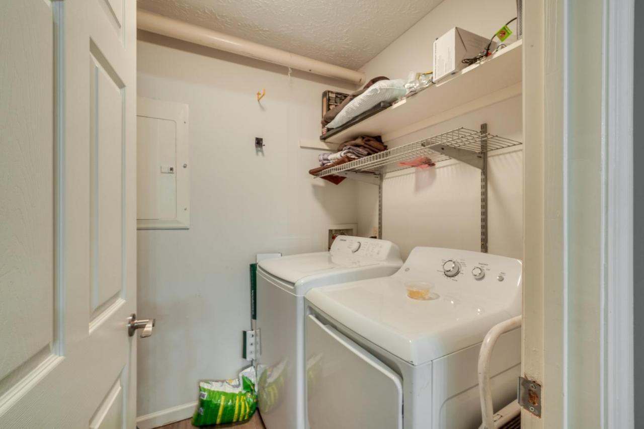 Gatlinburg Vacation Rental Balcony With Hot Tub! 外观 照片